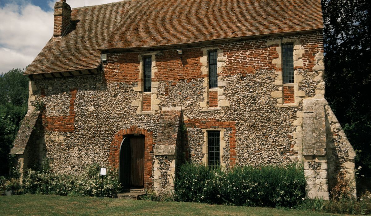 The Social Role of the English Parish Church